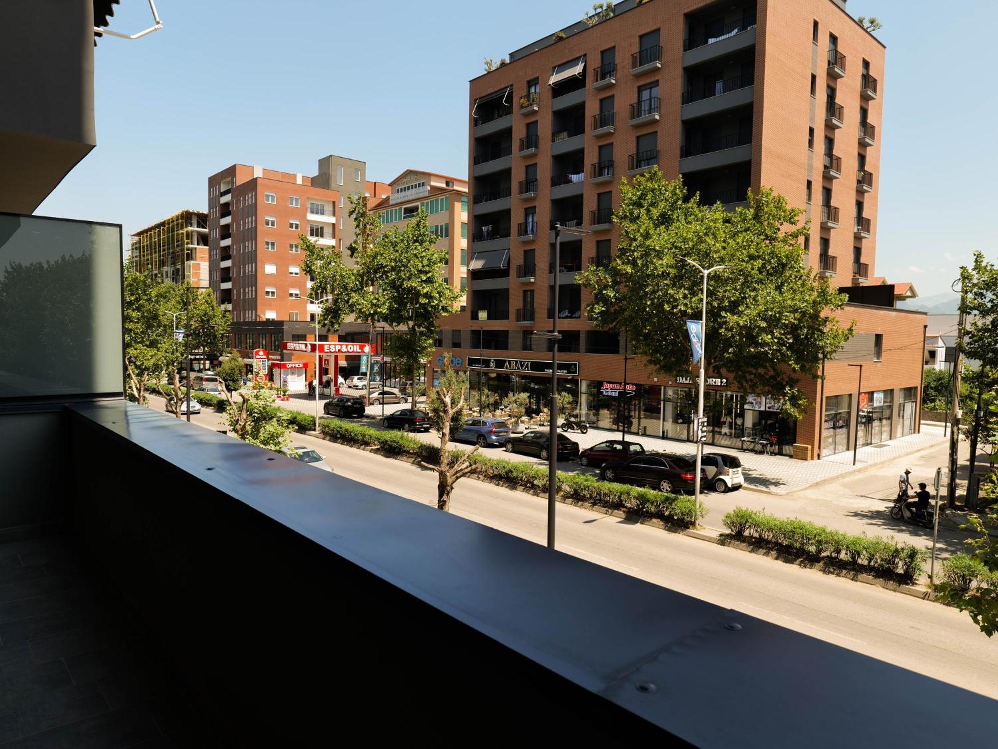 Bulevardi Blu 1 Kamez Exterior photo